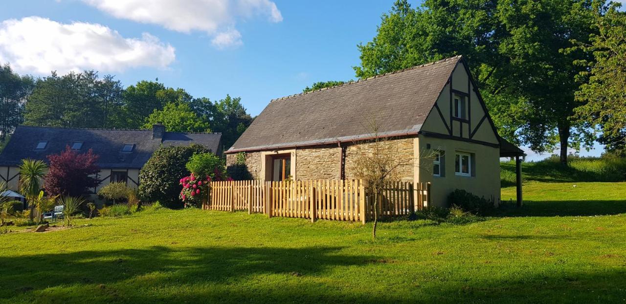 Le Vieux Moulin Gites - Detached Cottage With Garden Views And Pool Guegon Luaran gambar